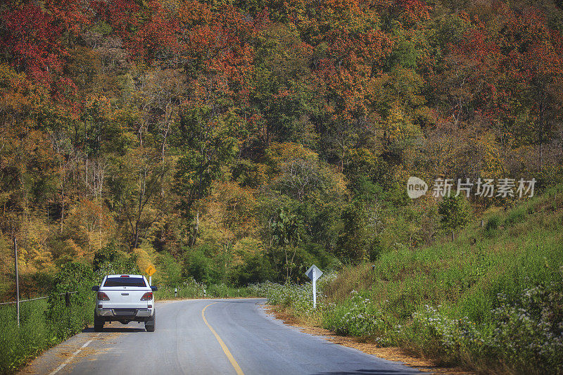 泰国清迈Doi inthanon的道路。